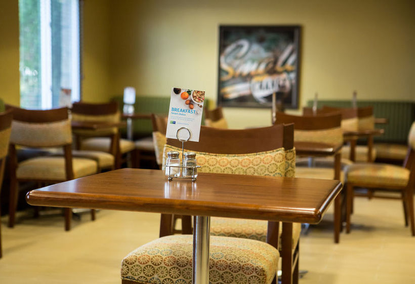 Hotel Quality Inn Milford  | Milford | Connecticut | United States 7