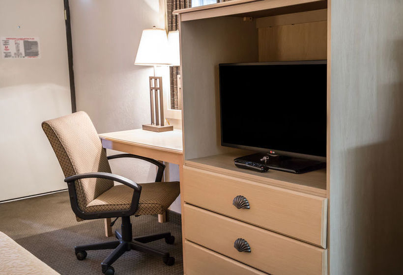 Quality Hotel   | Morehead City | North Carolina | United States 12