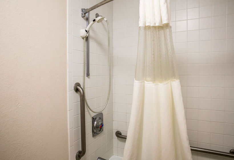 Quality Hotel   | Morehead City | North Carolina | United States 14