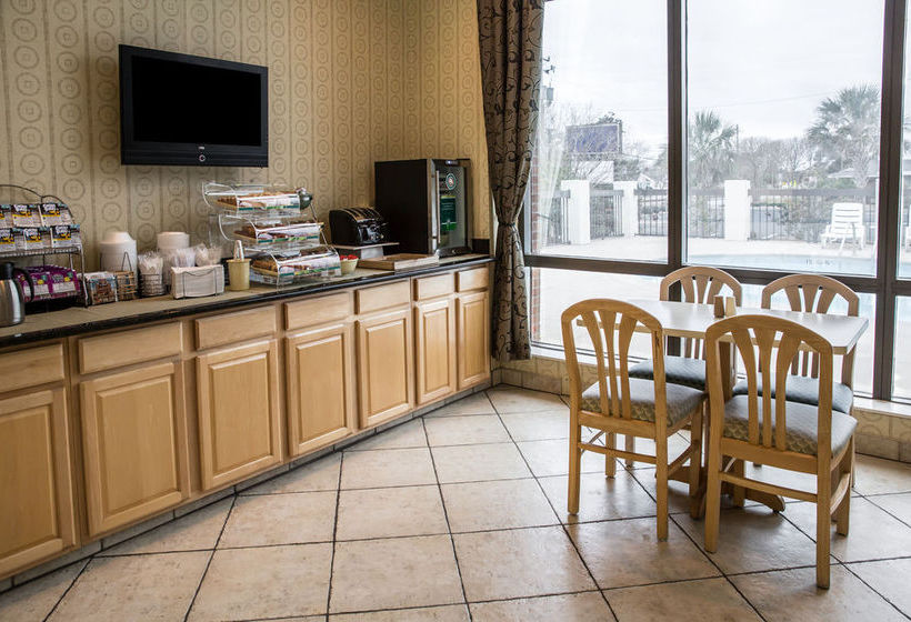 Quality Hotel   | Morehead City | North Carolina | United States 4