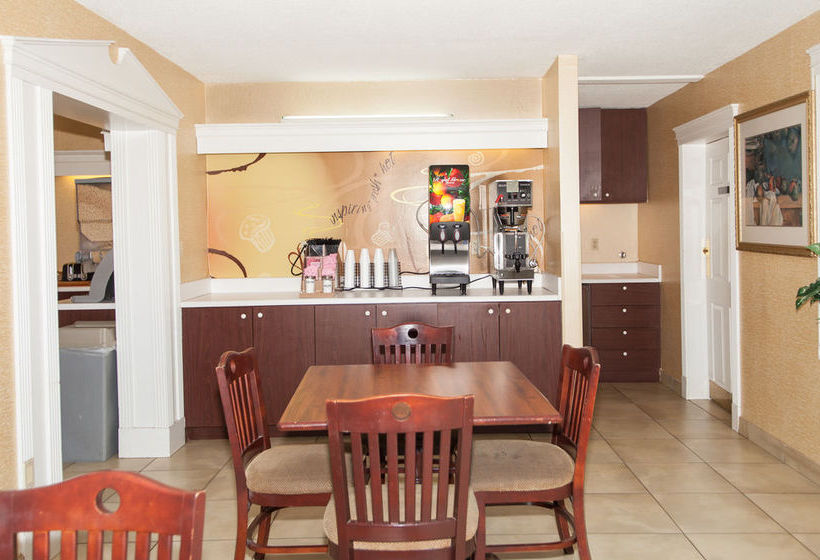 Hotel Knoxville Red Roof Inn  | Knoxville | Tennessee | United States 9