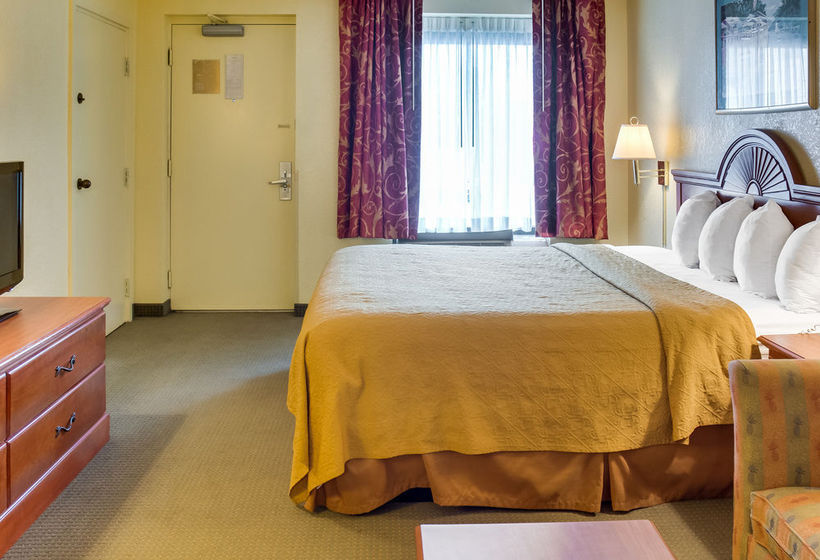 Hotel Quality Inn Norfolk Naval Base  | Norfolk | Virginia | United States 19