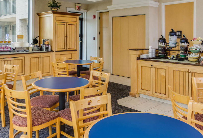 Hotel Quality Inn Norfolk Naval Base  | Norfolk | Virginia | United States 2