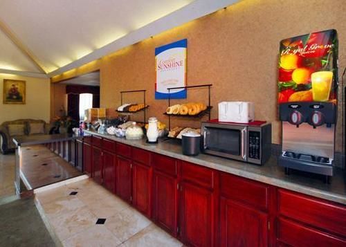 Hotel Quality Inn & Suites North  | Toledo | Ohio | United States 10