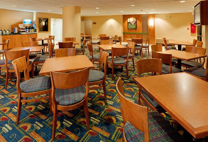 Hotel Holiday Inn Express Southington  | Southington | Connecticut | United States 2