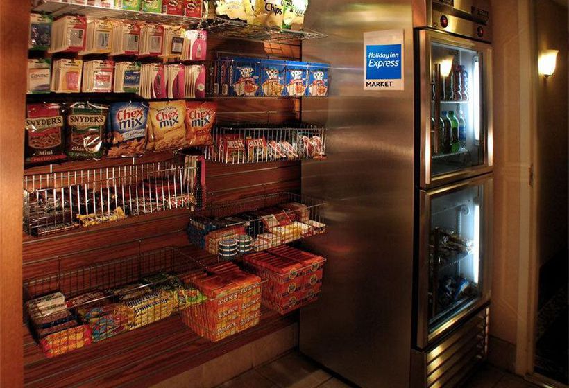 Hotel Holiday Inn Express Southington  | Southington | Connecticut | United States 6