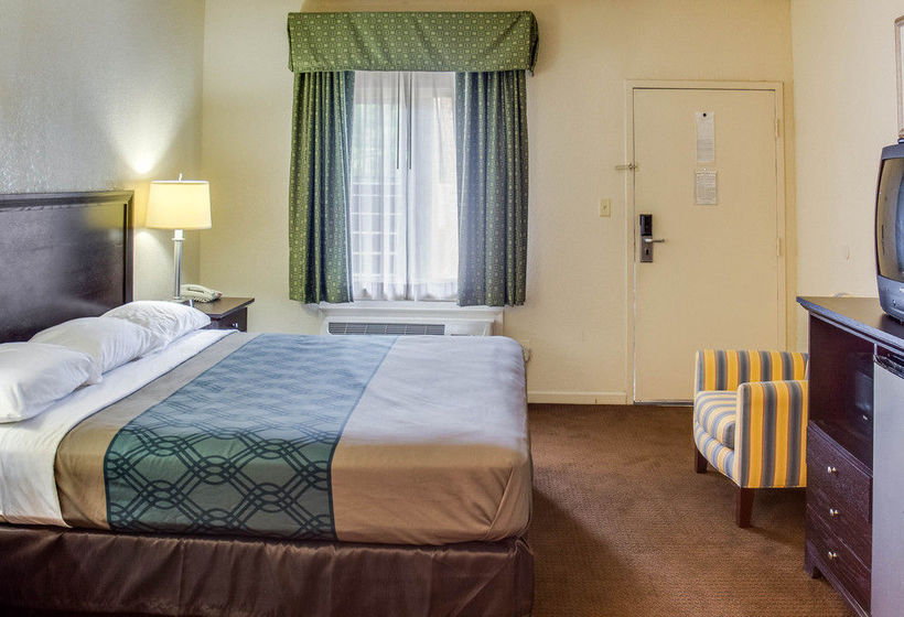 Hotel Econo Lodge Suffolk  | Suffolk | Virginia | United States 19