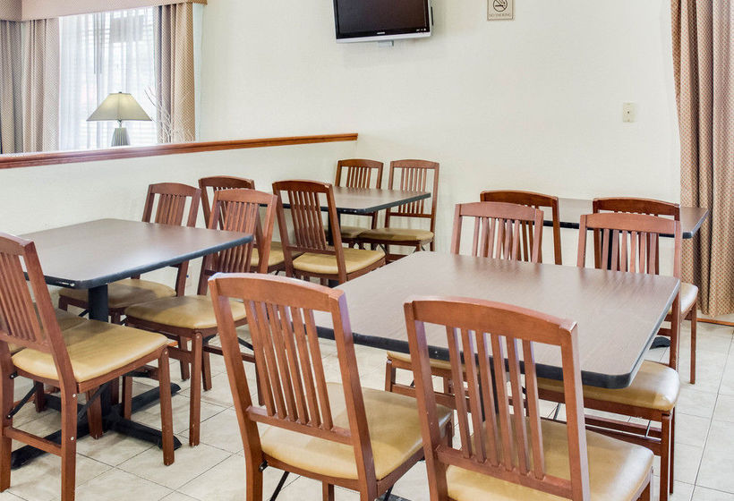 Hotel Econo Lodge Suffolk  | Suffolk | Virginia | United States 2