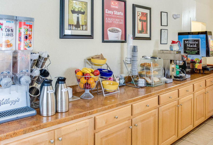 Hotel Econo Lodge Suffolk  | Suffolk | Virginia | United States 5