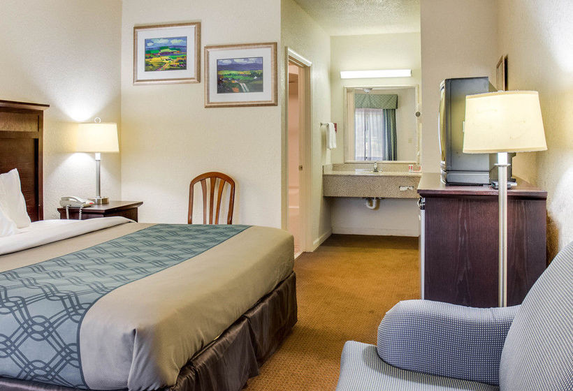 Hotel Econo Lodge Suffolk  | Suffolk | Virginia | United States 9