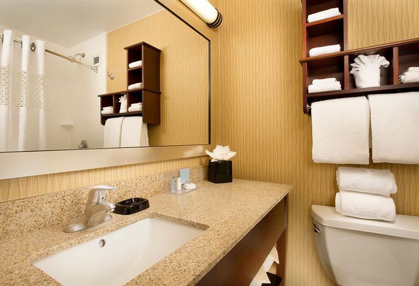 Hotel Comfort Suites 