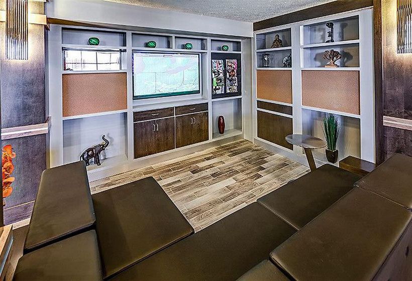 Hotel Comfort Inn & Suites Mentor  | Mentor | Ohio | United States