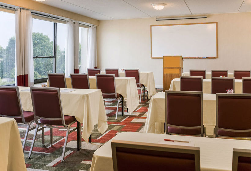 Hotel Four Points by Sheraton Manchester Airport  | Manchester | New Hampshire | United States 17