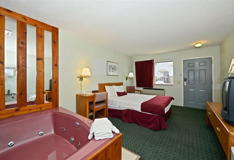 Hotel Americas Best Value Inn- St. Ignace  | St. Ignace | Michigan | United States 13