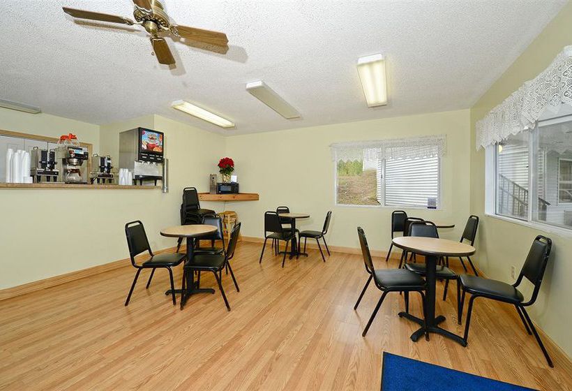 Hotel Americas Best Value Inn- St. Ignace  | St. Ignace | Michigan | United States 2