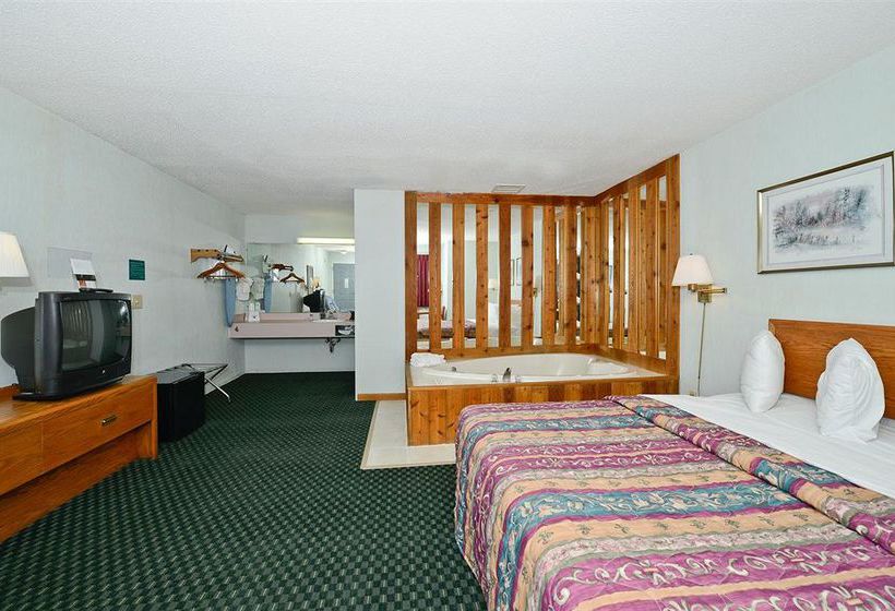 Hotel Americas Best Value Inn- St. Ignace  | St. Ignace | Michigan | United States 9