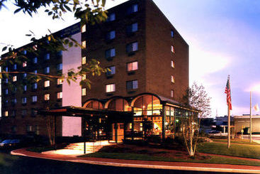 Hotel The Landmark Inn  Laconia