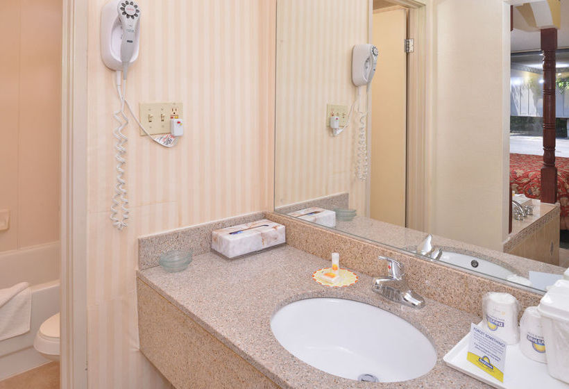 Hotel Days Inn Newark Delaware 