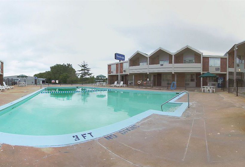 Hotel Jackson Travelodge  | Jackson | Michigan | United States 7