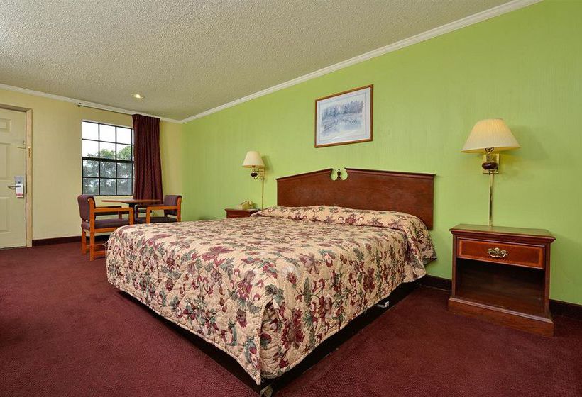 Hotel Super 8 Camden Ar  | Camden | Arkansas | Estados Unidos 6