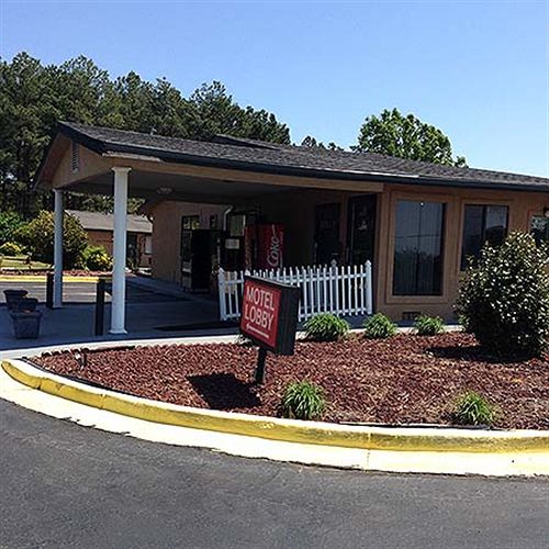 Hotel Knights Inn Thomson 