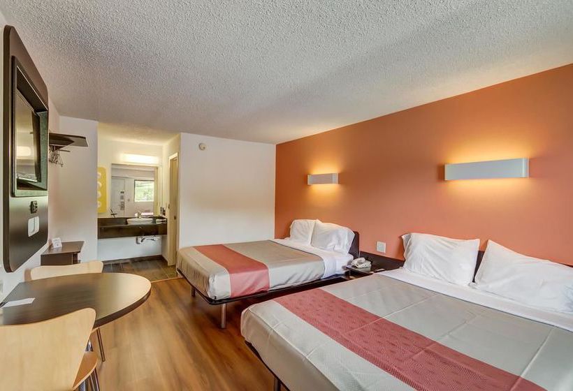 Hotel Red Carpet Inn Berea  | Berea | Kentucky | United States 20