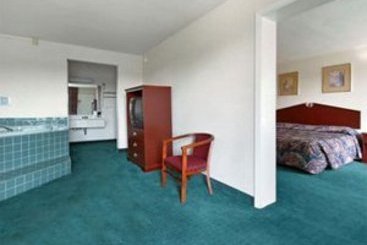 Hotel Days Inn Roanoke Civic Center   | Roanoke | Virginia | United States 4