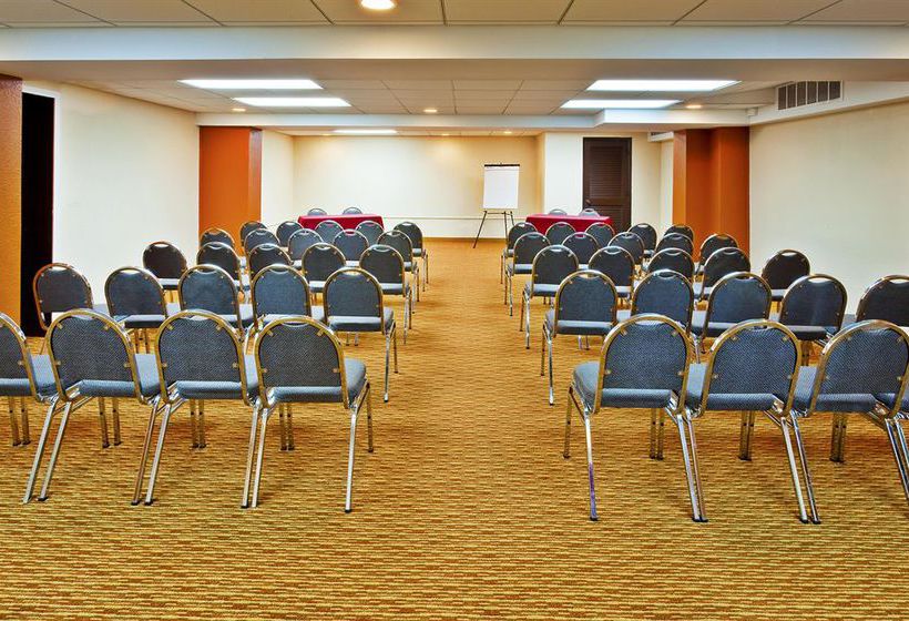 Hotel Holiday Inn Express Nashville - I-4 0 & I-24 (Spence Ln)  | Nashville | Tennessee | United States 16