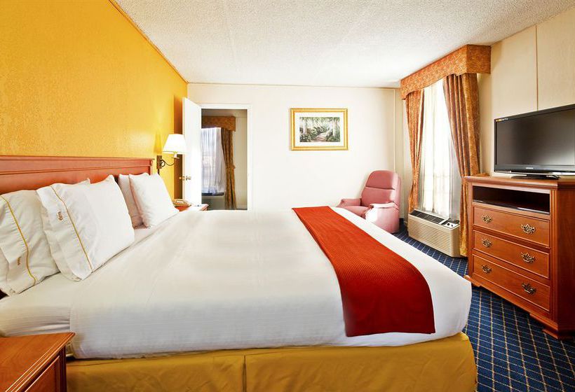 Hotel Holiday Inn Express Nashville - I-4 0 & I-24 (Spence Ln)  | Nashville | Tennessee | United States 9