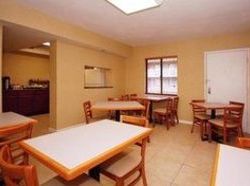 Hotel Quality Inn near Naval Hospital  | Portsmouth | Virginia | United States 4