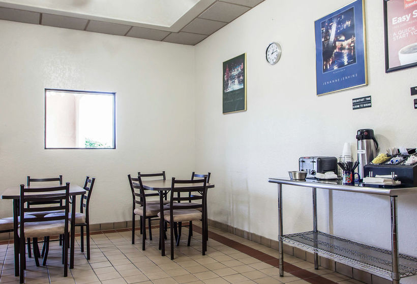 Hotel Econo Lodge Airport Kansas City  | Kansas City | Missouri | United States 3