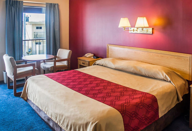 Hotel Econo Lodge  | Sandusky | Ohio | United States 10