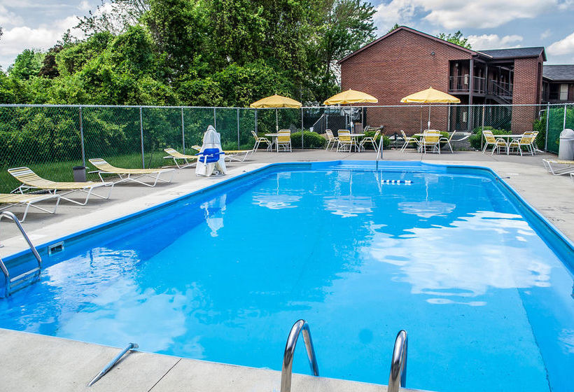 Hotel Econo Lodge  | Sandusky | Ohio | United States 16