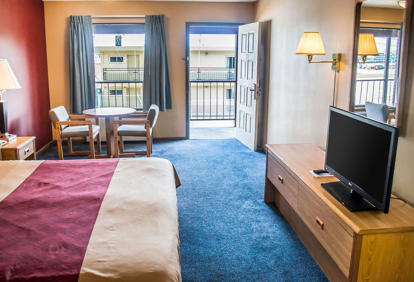 Hotel Econo Lodge  | Sandusky | Ohio | United States 20