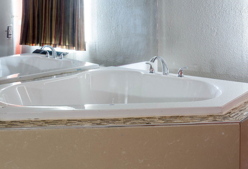 Hotel Econo Lodge Airport  | Norfolk | Virginia | United States 11