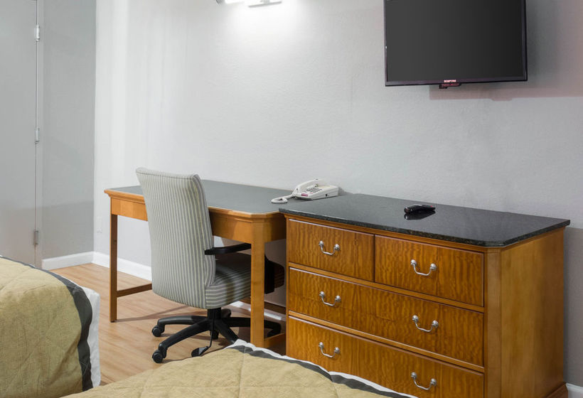 Hotel Econo Lodge Airport  | Norfolk | Virginia | United States 15