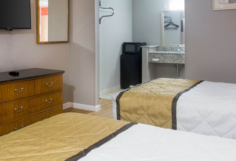 Hotel Econo Lodge Airport  | Norfolk | Virginia | United States 16