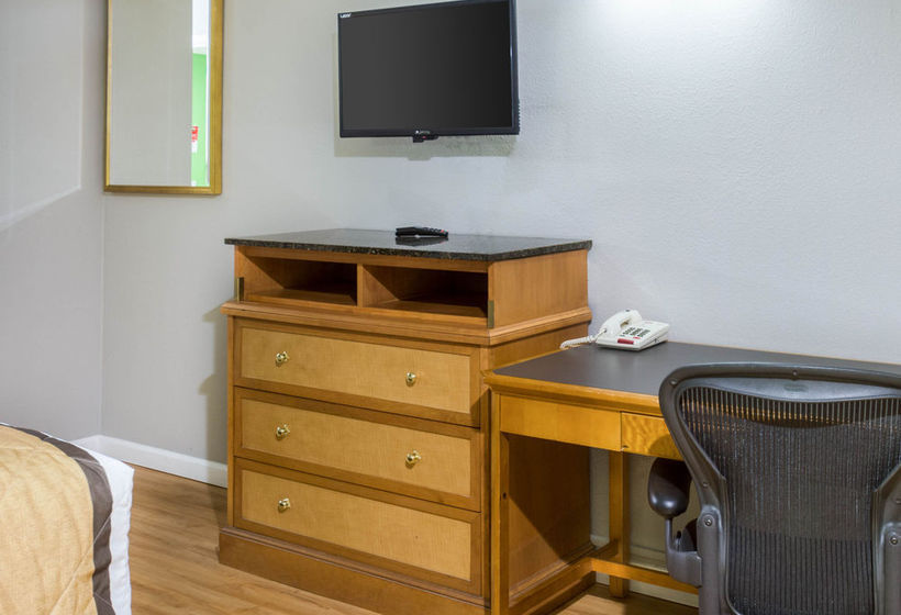 Hotel Econo Lodge Airport  | Norfolk | Virginia | United States 19