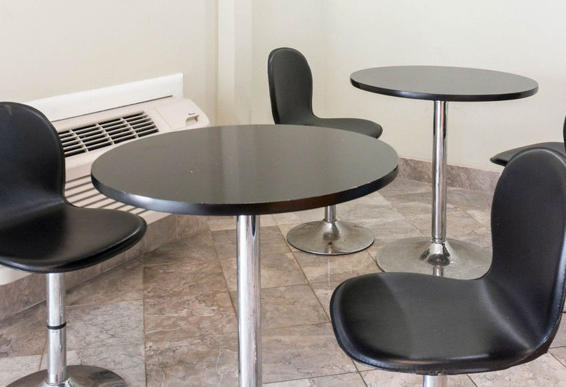 Hotel Econo Lodge Airport  | Norfolk | Virginia | United States 6