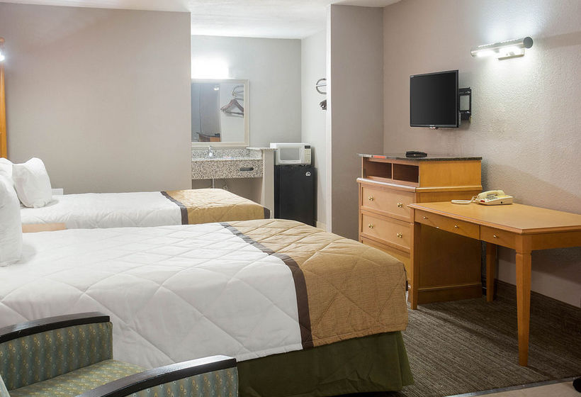 Hotel Econo Lodge Airport  | Norfolk | Virginia | United States 7