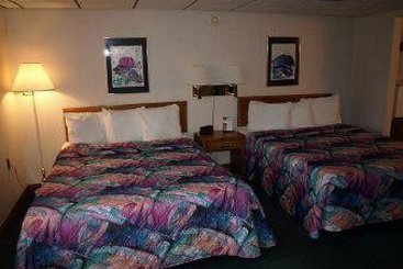Hotel Econo Lodge At The Bridge  | Mackinaw City | Michigan | United States 3