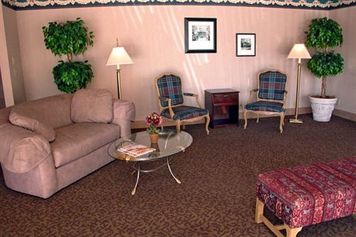 Hotel Ramada Inn & Suites Lebanon  | Lebanon | Tennessee | United States 3