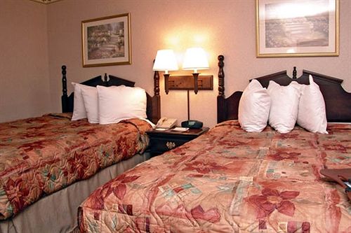 Hotel Ramada Inn & Suites Lebanon  | Lebanon | Tennessee | United States 4