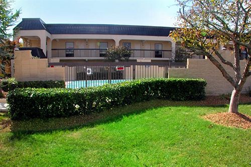 Hotel Ramada Inn & Suites Lebanon  | Lebanon | Tennessee | United States 9