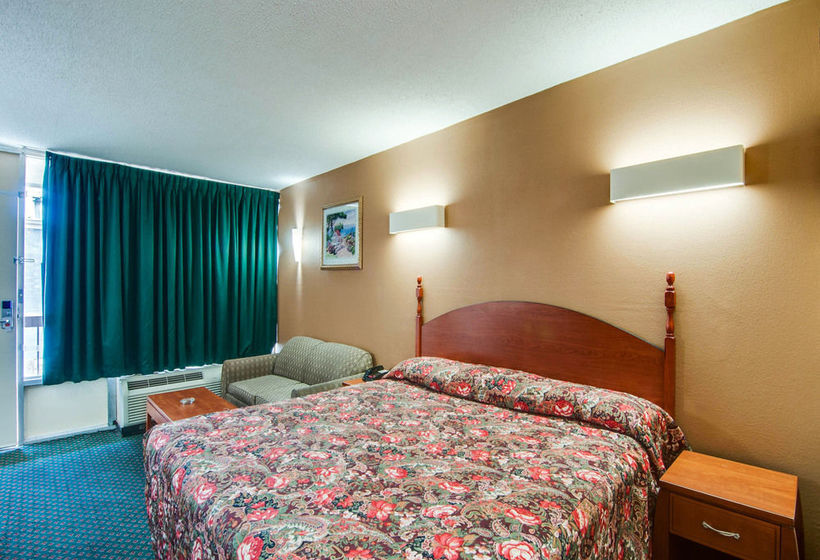 Hotel Econo Lodge Civic Center  | Roanoke | Virginia | United States 14