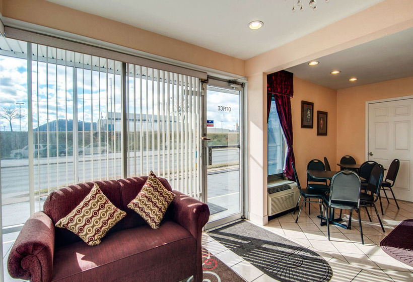 Hotel Econo Lodge Civic Center  | Roanoke | Virginia | United States 19