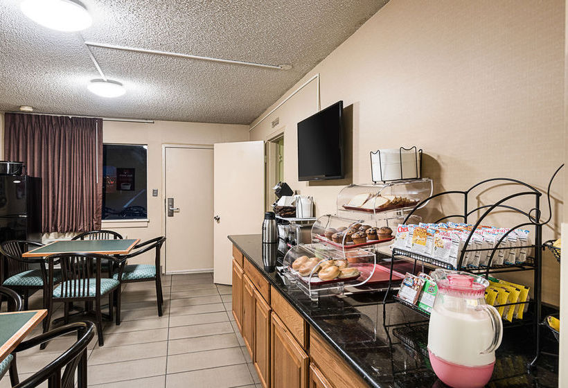 Hotel Econo Lodge Lynchburg  | Lynchburg | Virginia | United States 4