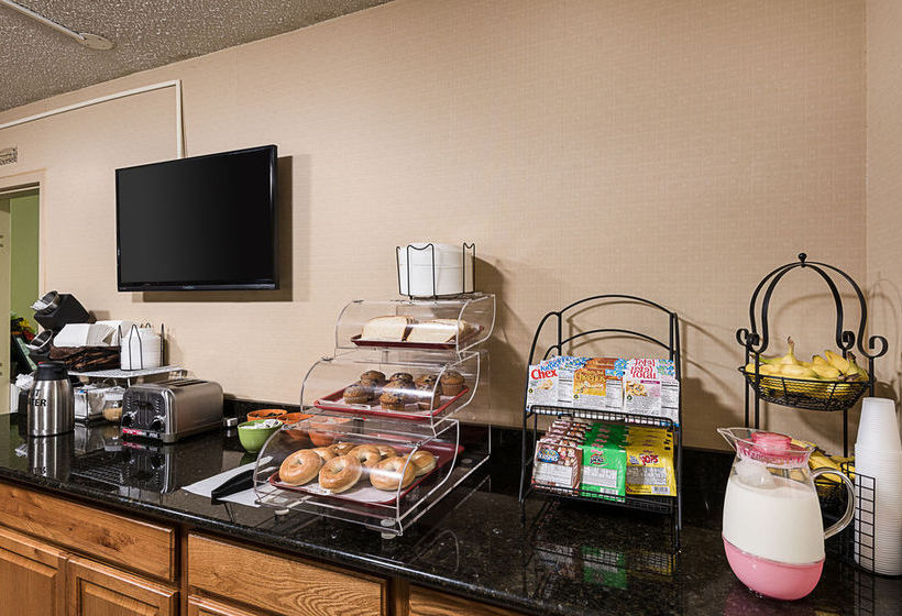 Hotel Econo Lodge Lynchburg  | Lynchburg | Virginia | United States 5