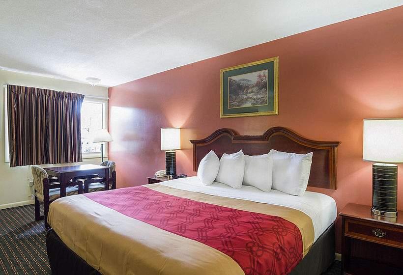 Hotel Econo Lodge North  | Charlottesville | Virginia | United States 8