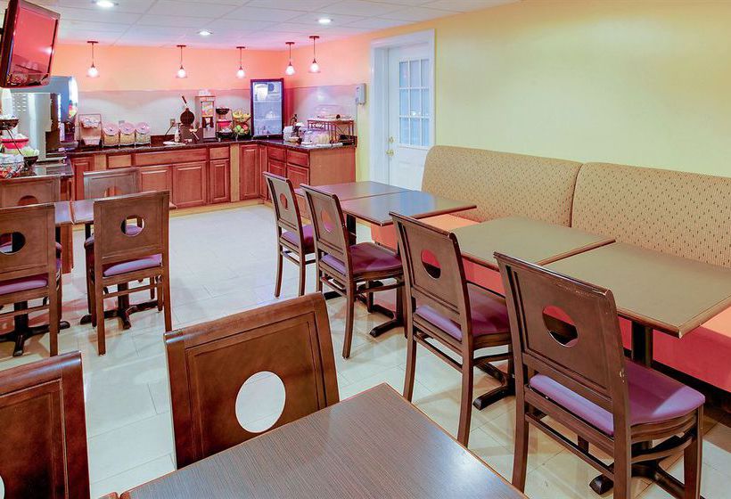 Hotel La Quinta Inn Waldorf  | Waldorf | Maryland | United States 12